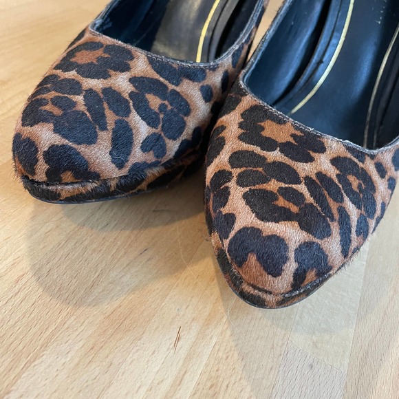 Enzo Angiolini Pony Hair Cheetah Pumps Esamendra - Picture 2 of 9